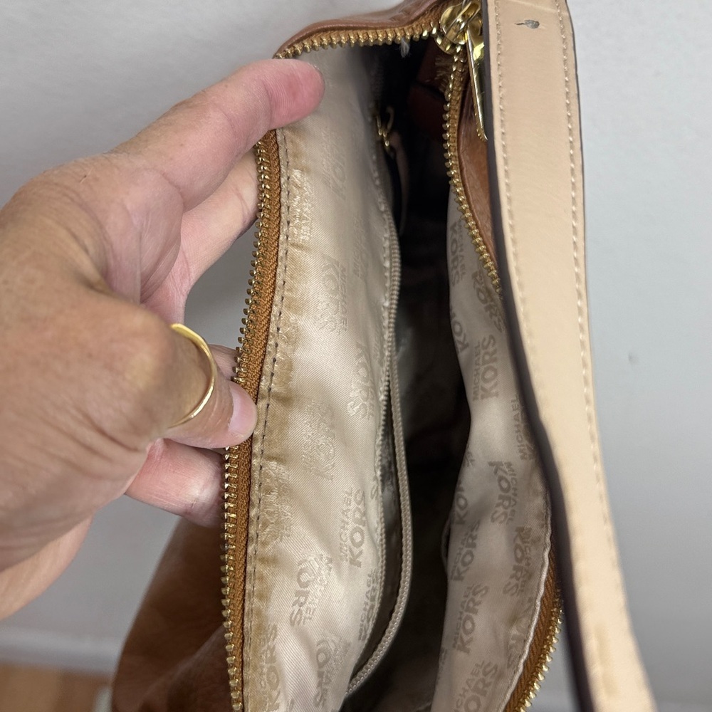 (H0) Michael Kors Brown Leather Handbag - Picture 15 of 16